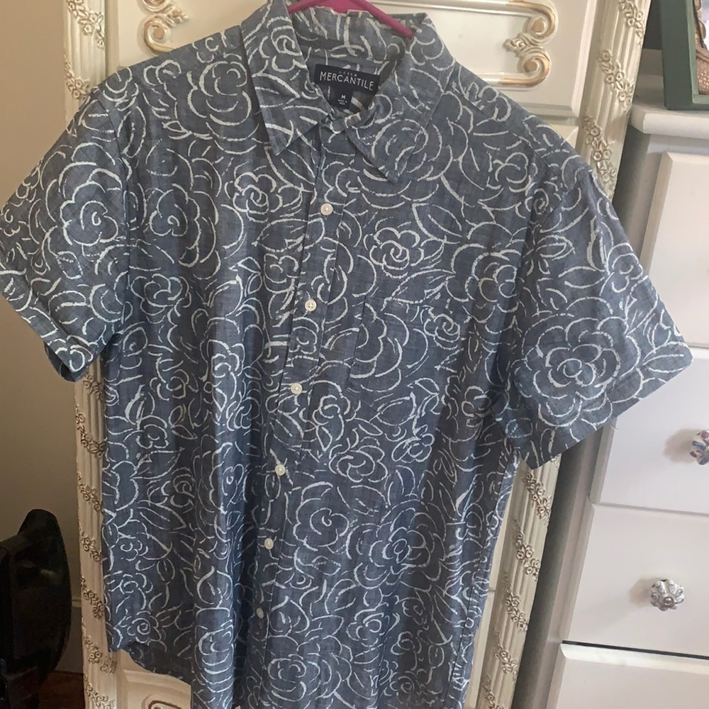 J Crew men’s patterned, short sleeve button down